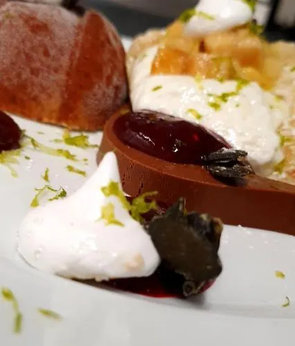 Hotel-restaurant Elsterblick Отель Elsteraue